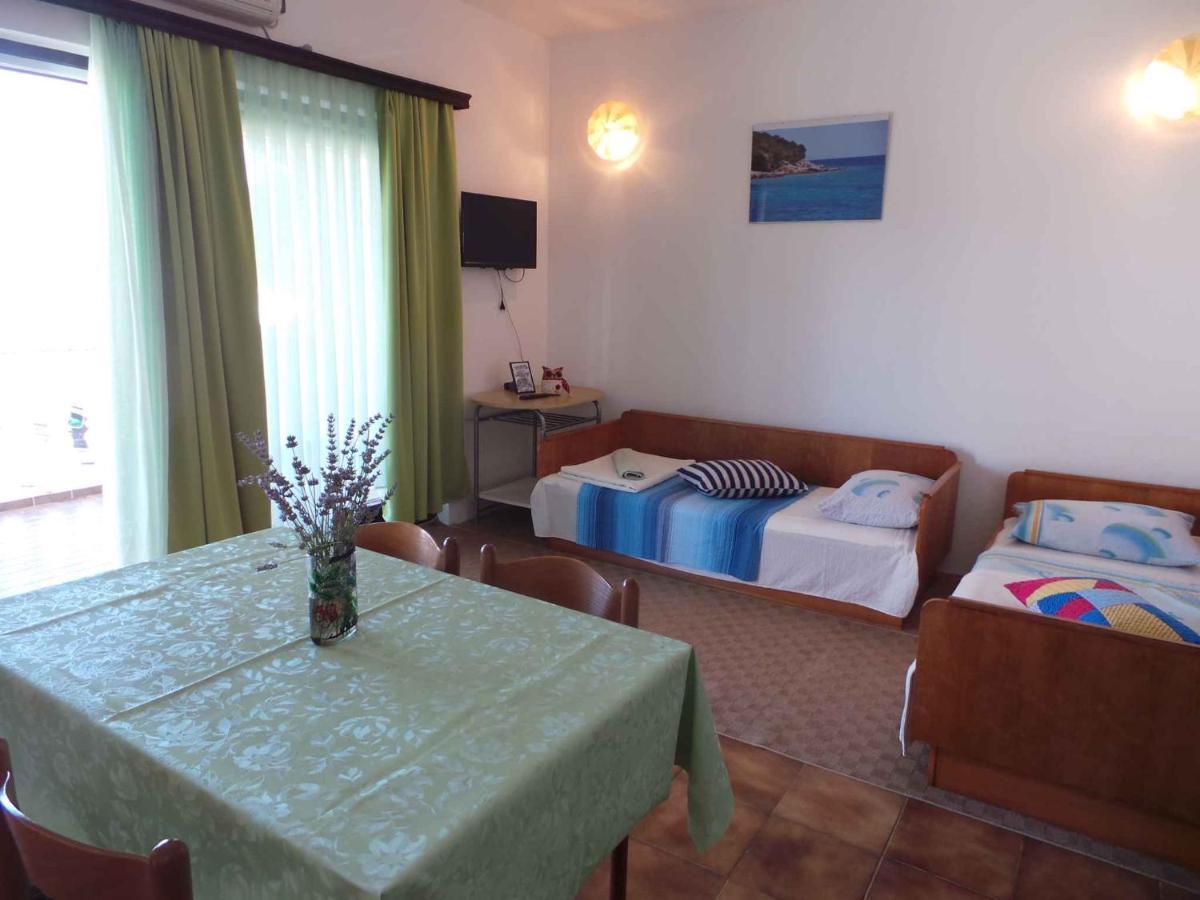 Apartments In Sabunike/Zadar Riviera 7766 Hoek van Holland Ngoại thất bức ảnh
